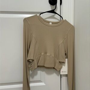Lululemon stop - LA cut out waist top